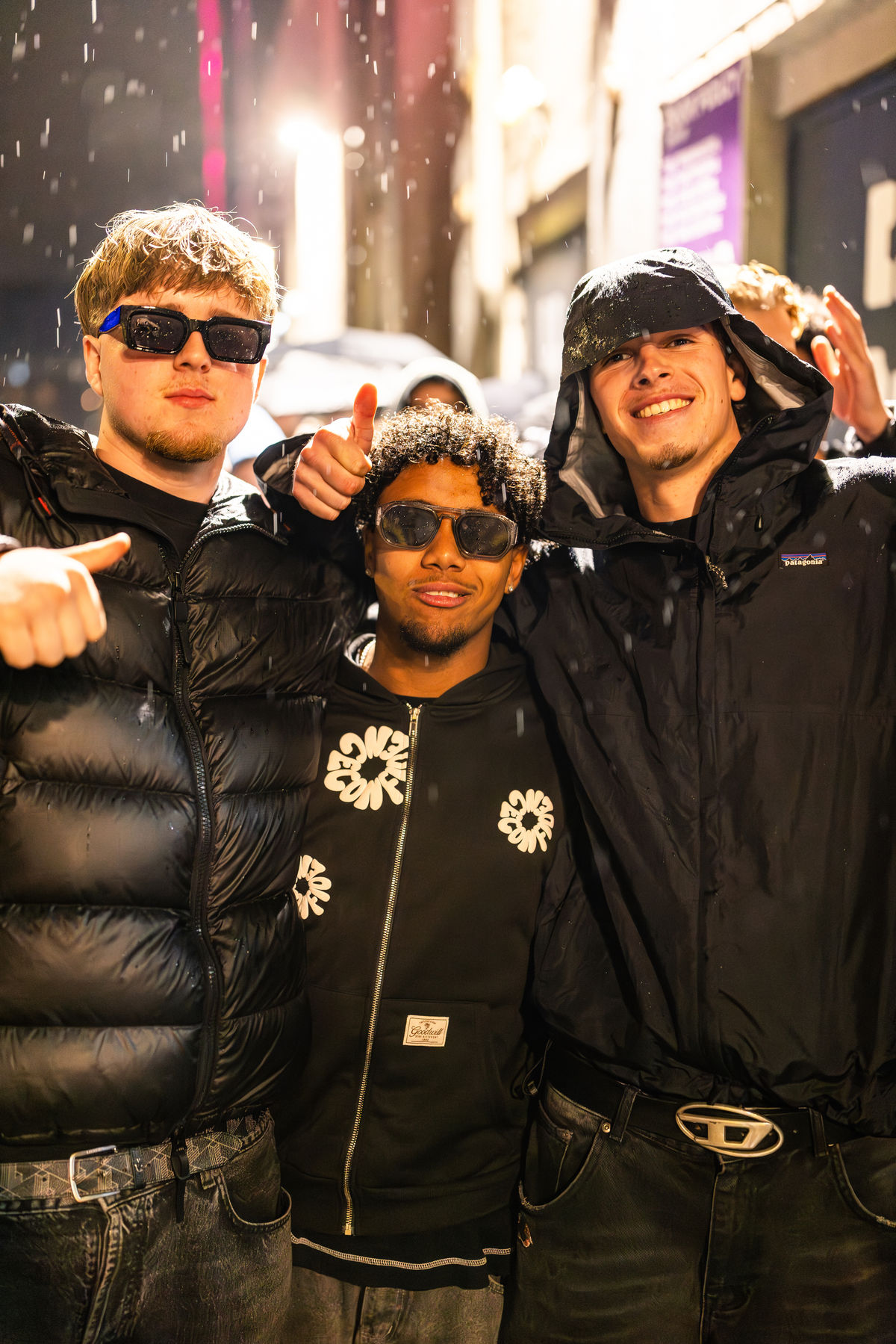 Loading... just a sec